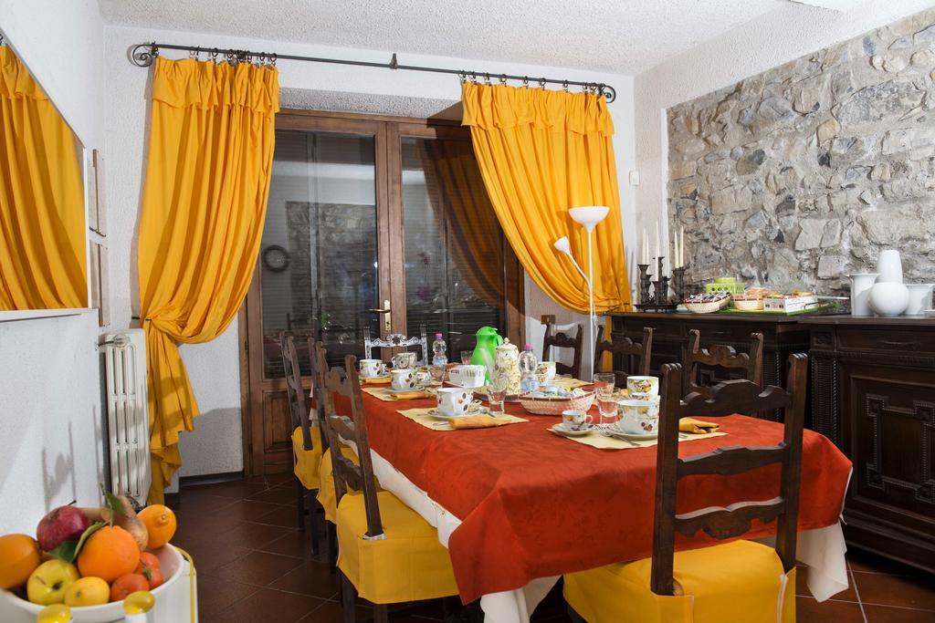 Villa Pinetina B&B Lasnigo Kamer foto