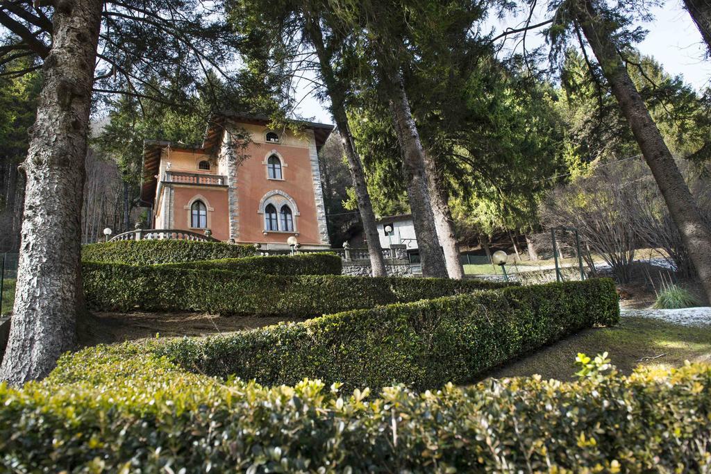 Villa Pinetina B&B Lasnigo Kamer foto